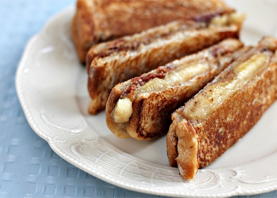 Elvis sandwich in panini form